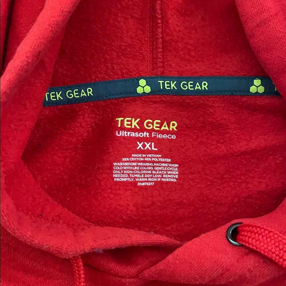 Tek Gear Men's Bold Red Hoodie Sweater - Picture 2 of 4